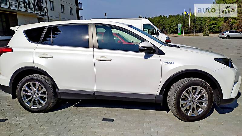 Позашляховик / Кросовер Toyota RAV4 2016 в Києві фото 33 Позашляховик / Кросовер Toyota RAV4 2016 в Києві