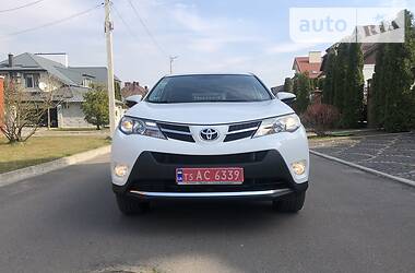 Позашляховик / Кросовер Toyota RAV4 2014 в 