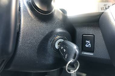 Позашляховик / Кросовер Toyota RAV4 2014 в 