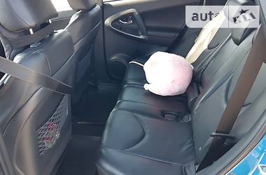 Внедорожник / Кроссовер Toyota RAV4 2010 в 
