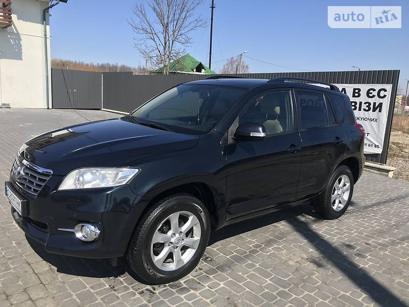 Позашляховик / Кросовер Toyota RAV4 2010 в Трускавці