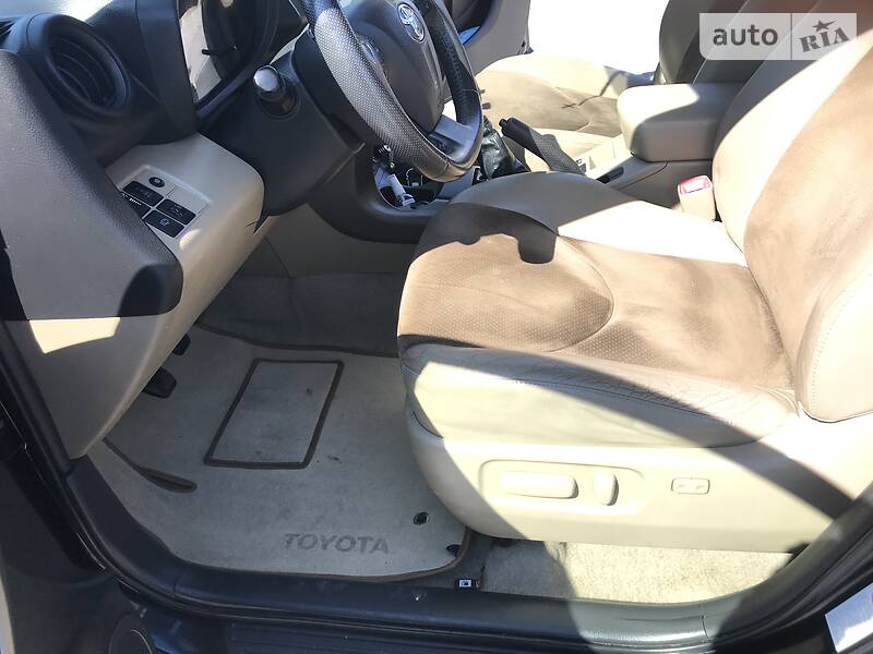 Позашляховик / Кросовер Toyota RAV4 2010 в Трускавці