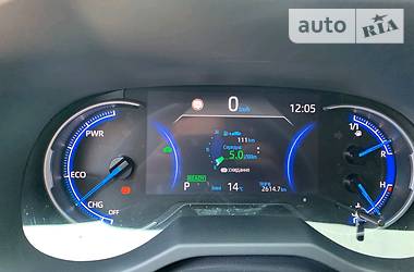 Позашляховик / Кросовер Toyota RAV4 2019 в 