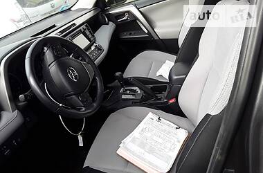 Позашляховик / Кросовер Toyota RAV4 2016 в 