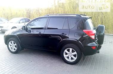 Позашляховик / Кросовер Toyota RAV4 2008 в 