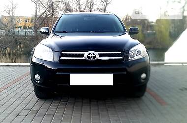 Позашляховик / Кросовер Toyota RAV4 2008 в 