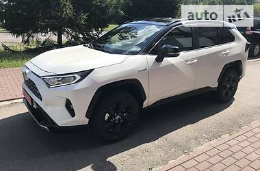 Внедорожник / Кроссовер Toyota RAV4 2019 в Черкассах