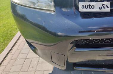 Позашляховик / Кросовер Toyota RAV4 2006 в 