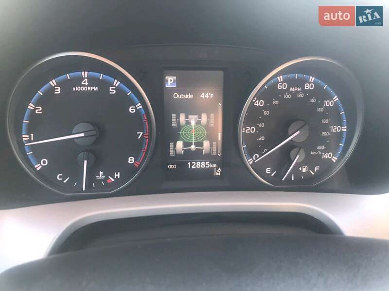 Позашляховик / Кросовер Toyota RAV4 2016 в Одесі