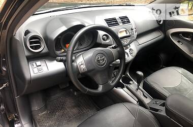 Внедорожник / Кроссовер Toyota RAV4 2006 в 
