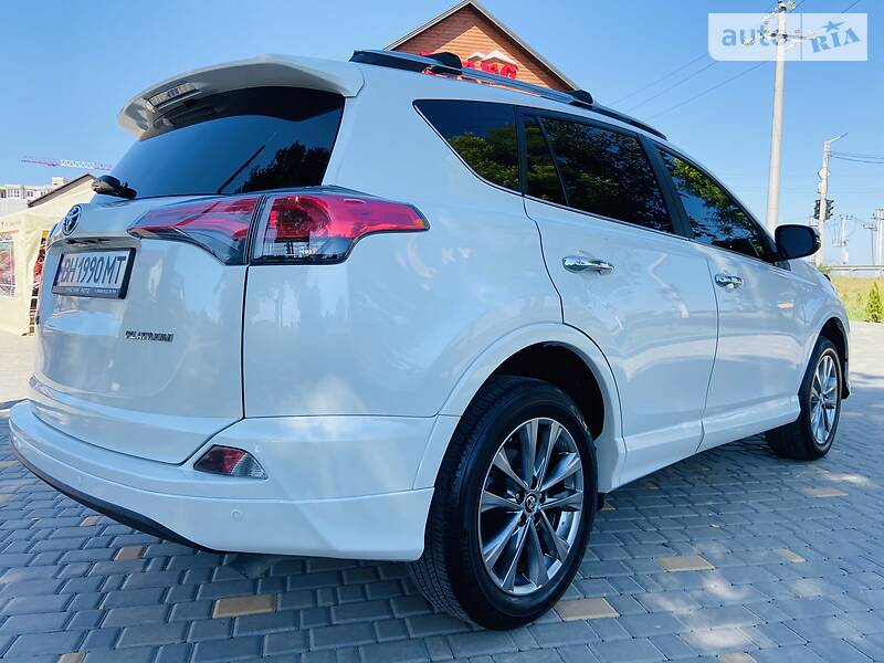 Позашляховик / Кросовер Toyota RAV4 2016 в Одесі