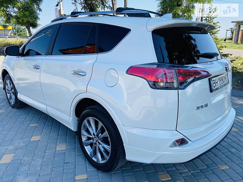 Позашляховик / Кросовер Toyota RAV4 2016 в Одесі