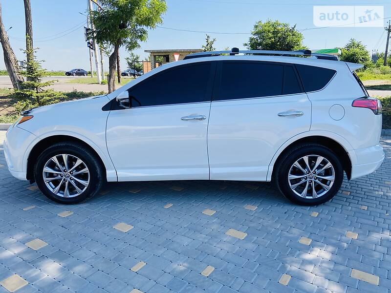Позашляховик / Кросовер Toyota RAV4 2016 в Одесі
