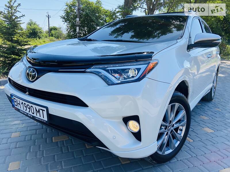 Позашляховик / Кросовер Toyota RAV4 2016 в Одесі