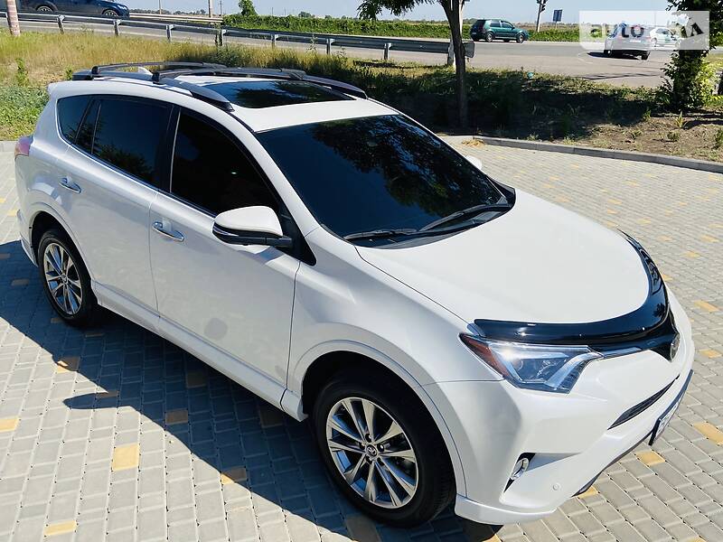 Позашляховик / Кросовер Toyota RAV4 2016 в Одесі