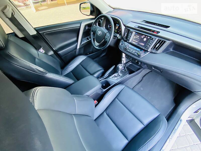Позашляховик / Кросовер Toyota RAV4 2016 в Одесі