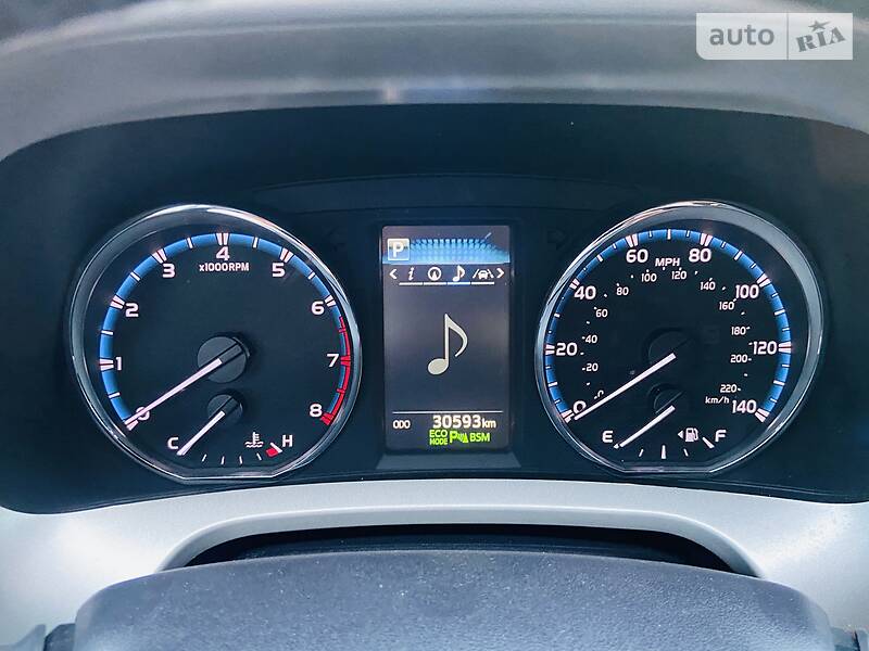 Позашляховик / Кросовер Toyota RAV4 2016 в Одесі