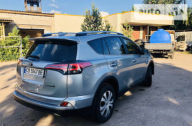 Позашляховик / Кросовер Toyota RAV4 2017 в 