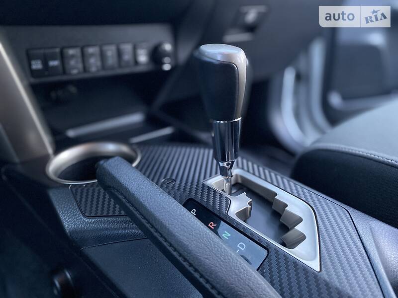 Позашляховик / Кросовер Toyota RAV4 2014 в Малині