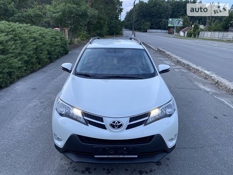 Позашляховик / Кросовер Toyota RAV4 2014 в Малині