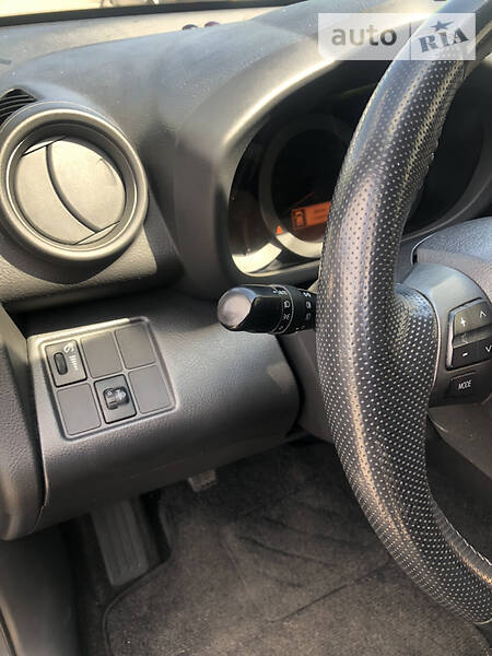 Позашляховик / Кросовер Toyota RAV4 2010 в Хусті