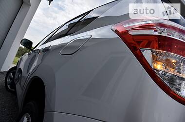 Внедорожник / Кроссовер Toyota RAV4 2011 в 