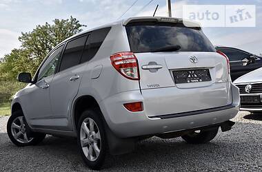 Внедорожник / Кроссовер Toyota RAV4 2011 в Дрогобыче