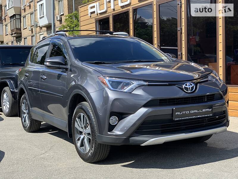 Універсал Toyota RAV4 2016 в Києві