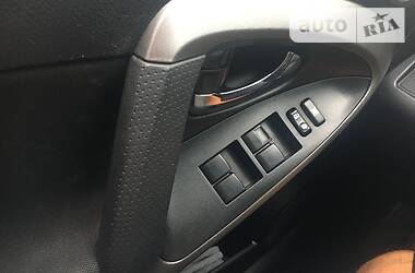 Позашляховик / Кросовер Toyota RAV4 2012 в 