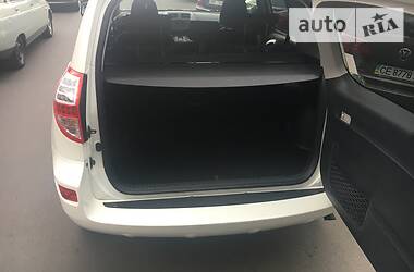 Позашляховик / Кросовер Toyota RAV4 2012 в 