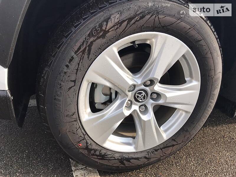 Позашляховик / Кросовер Toyota RAV4 2019 в Києві