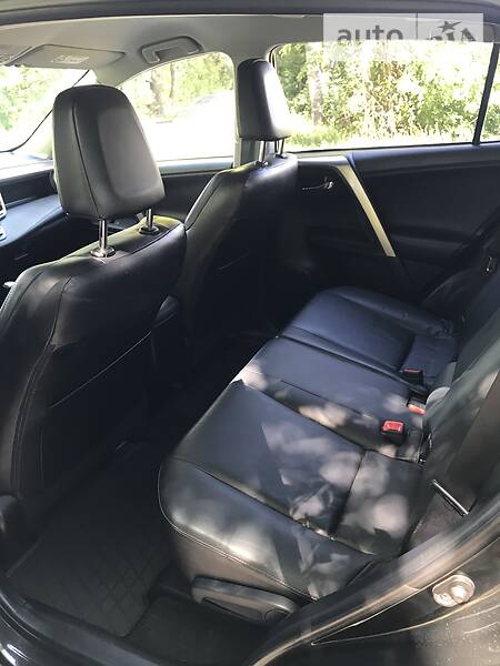 Позашляховик / Кросовер Toyota RAV4 2013 в Києві