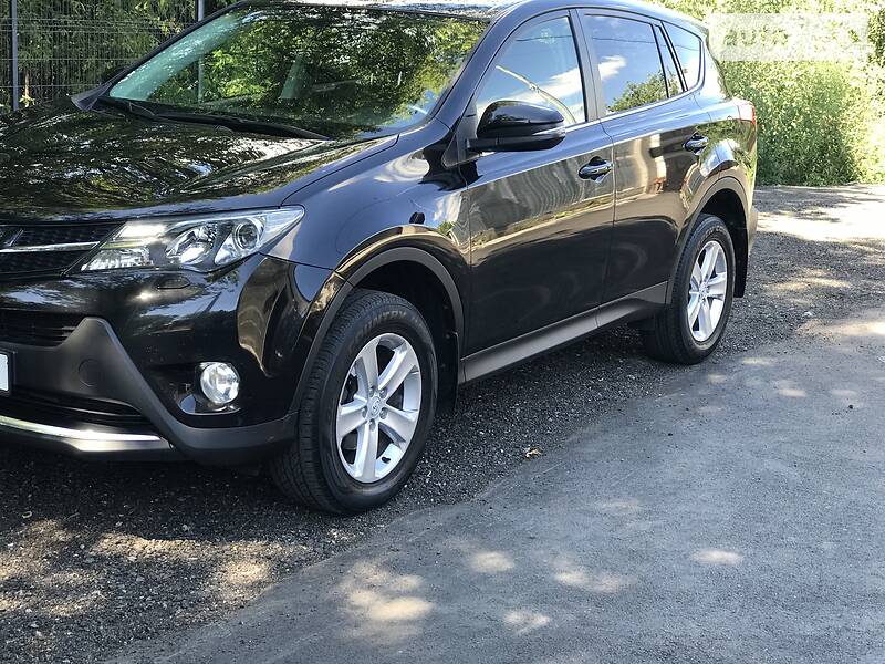 Позашляховик / Кросовер Toyota RAV4 2013 в Києві