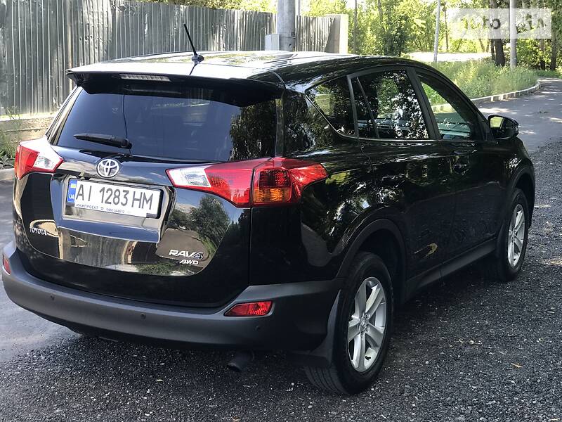 Позашляховик / Кросовер Toyota RAV4 2013 в Києві