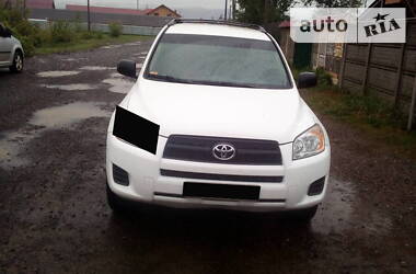 Внедорожник / Кроссовер Toyota RAV4 2012 в Иршаве