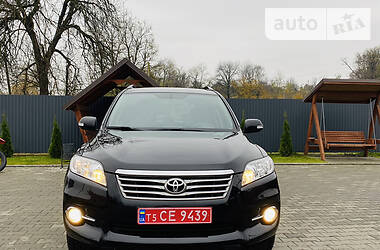 Внедорожник / Кроссовер Toyota RAV4 2012 в Иршаве