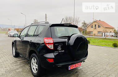 Внедорожник / Кроссовер Toyota RAV4 2012 в Иршаве