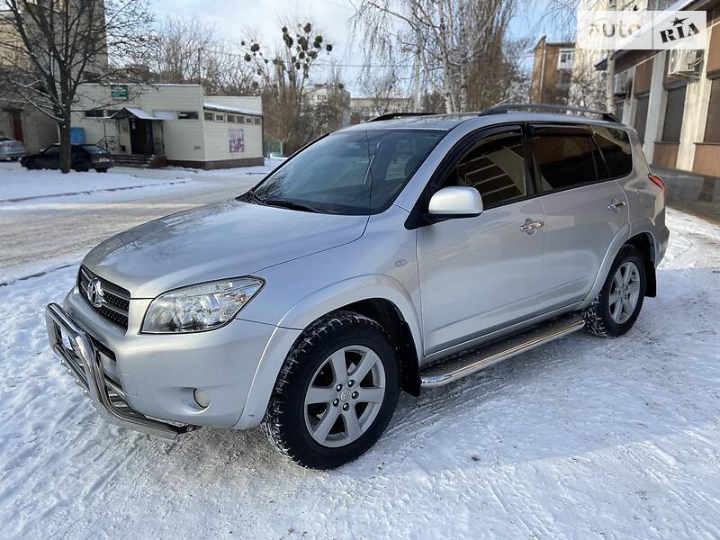 Внедорожник / Кроссовер Toyota RAV4 2006 в Кропивницком