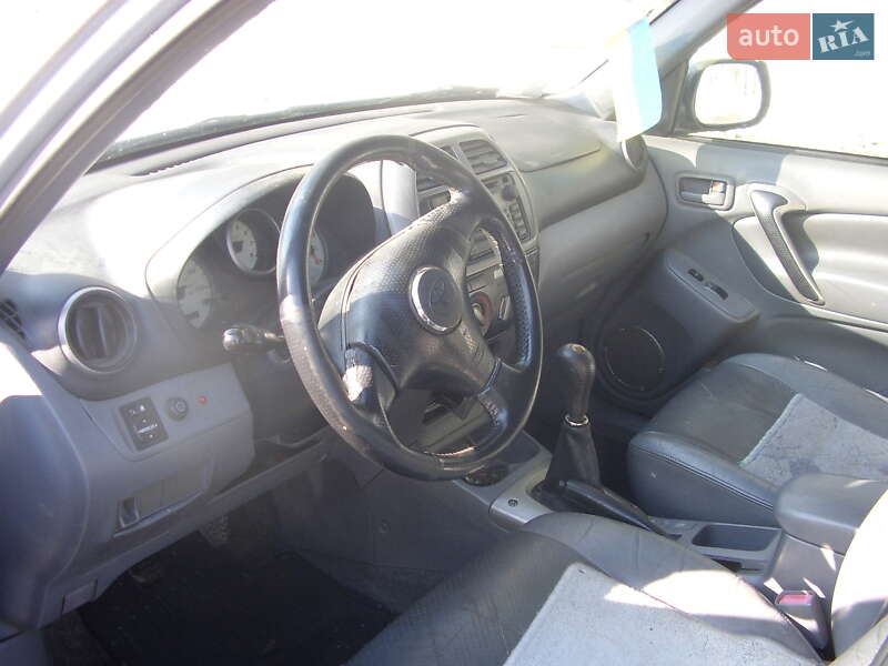 Позашляховик / Кросовер Toyota RAV4 2001 в Трускавці