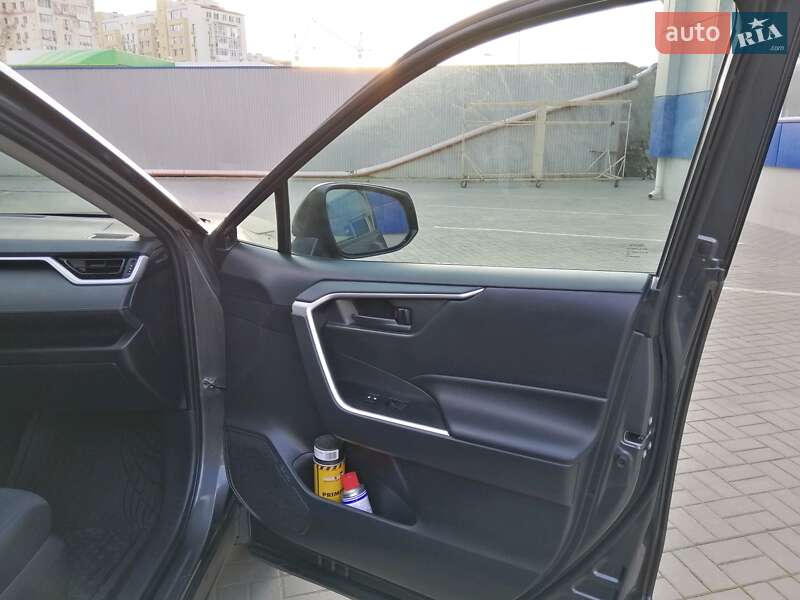 Позашляховик / Кросовер Toyota RAV4 2018 в Одесі