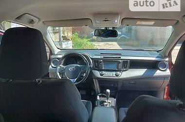 Внедорожник / Кроссовер Toyota RAV4 2015 в 