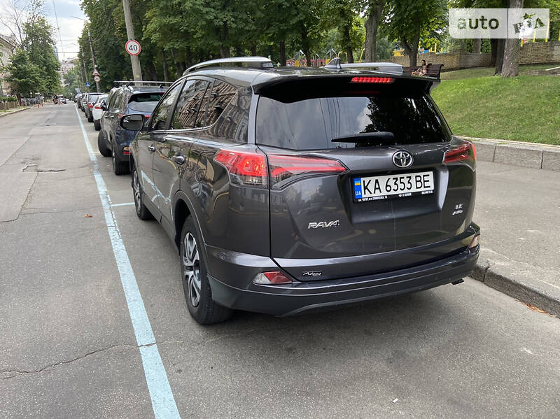 Внедорожник / Кроссовер Toyota RAV4 2018 в Киеве фото 4 Внедорожник / Кроссовер Toyota RAV4 2018 в Киеве