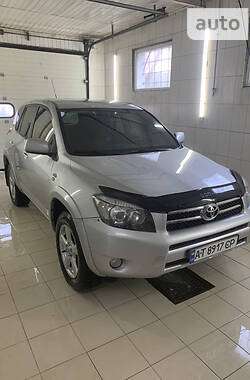 Внедорожник / Кроссовер Toyota RAV4 2007 в Ивано-Франковске