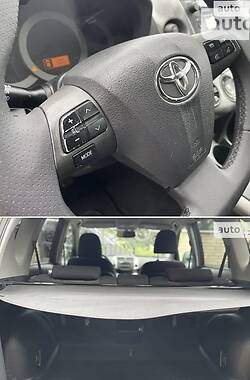 Внедорожник / Кроссовер Toyota RAV4 2010 в Черновцах