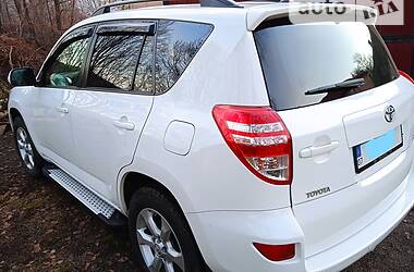 Внедорожник / Кроссовер Toyota RAV4 2012 в Рахове