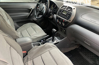 Купе Toyota RAV4 2002 в 