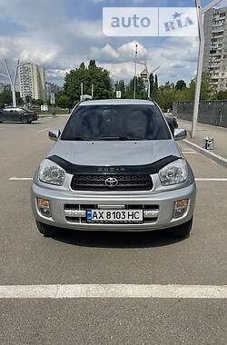 Внедорожник / Кроссовер Toyota RAV4 2001 в Харькове