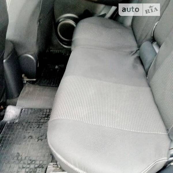 Внедорожник / Кроссовер Toyota RAV4 2006 в Ровно