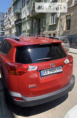 Универсал Toyota RAV4 2015 в Киеве