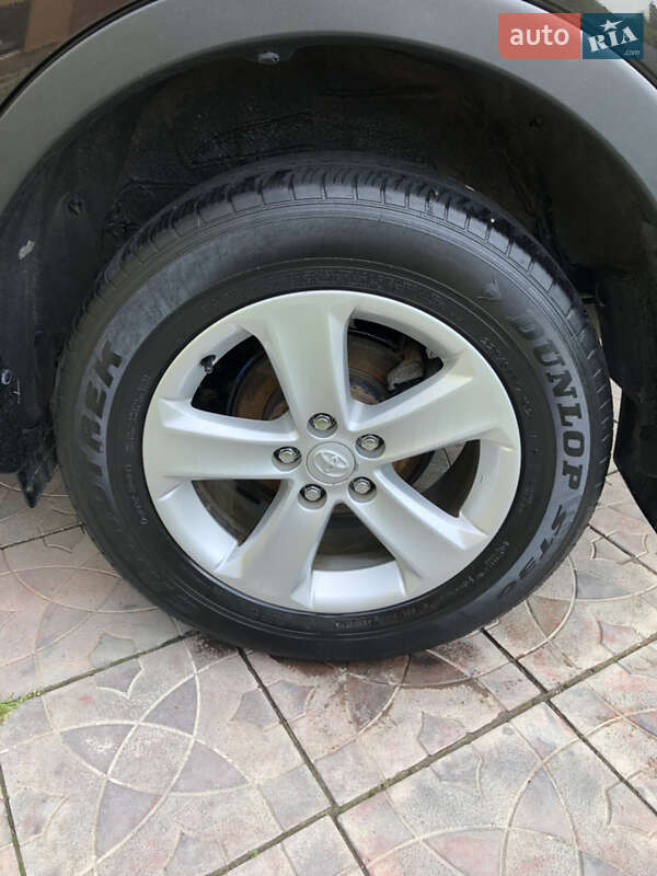 Позашляховик / Кросовер Toyota RAV4 2014 в Івано-Франківську